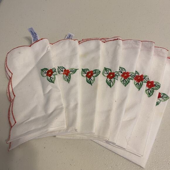 VTG Placemats Holiday Christmas Napkins Cotton Appliqué Flower Embroidery 8pcs - Picture 1 of 10